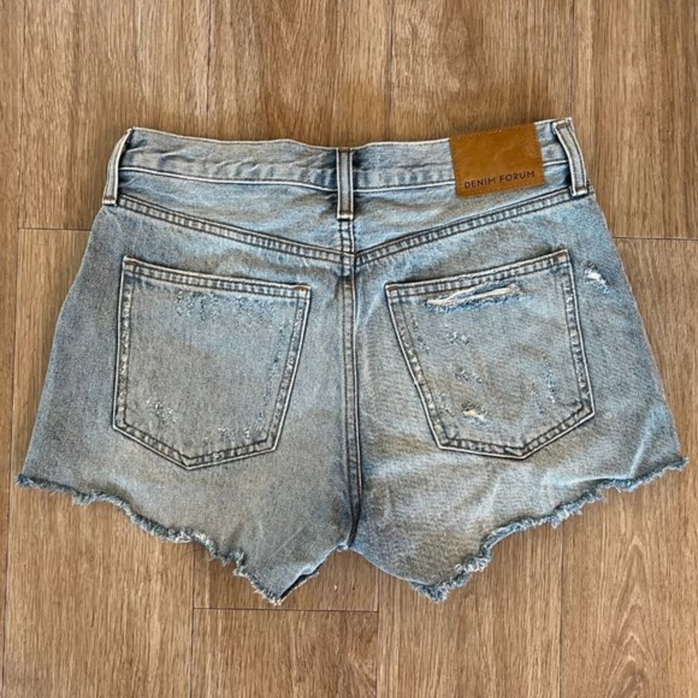 Aritzia Denim Forum Ex-Boyfriend Short‎ (26) - Picture 6 of 6